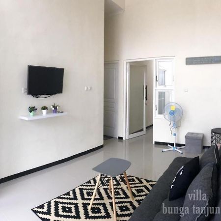 Villa Syariah Bunga Tanjung 16バトゥ エクステリア 写真